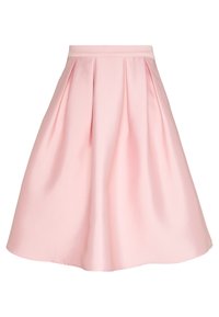 Falda plisada rosa hecha de una tela suave, con una cintura ajustada y una silueta acampanada que llega hasta la rodilla.