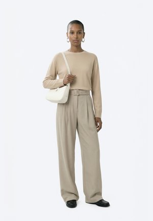 Calvin Klein SHOULDER BAG - Sac à main - white