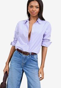 REGULAR FIT - STRIPE - Nööpidega pluus - lilac purple