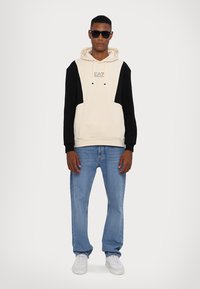 EA7 Emporio Armani FELPA - Felpa - whitecap