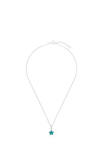 Silverfärgad kedjehalsband med en liten turkos stjärnpendent med texturerad yta, hängande från en delikat kedja med ett lås.