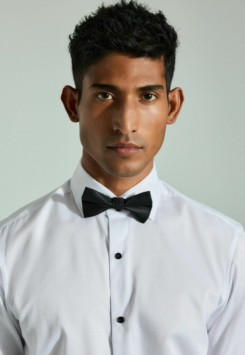 Chemise I Code By Ikks Ivoire Avec Noeud Noir - Taille M (38/40), 100% Viscose, Occasion Impeccable
