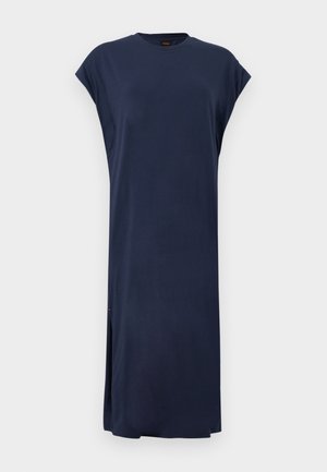 Robe midi sans manches bleu marine avec encolure ronde, coupe décontractée et fente latérale, présentée sur un fond blanc uni.