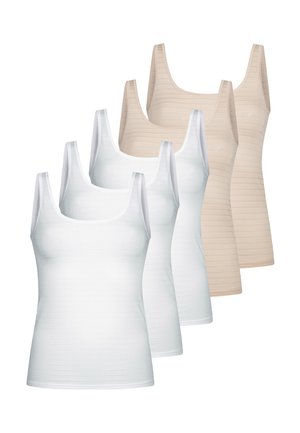 Vier mouwloze tanktops op een rij, twee witte vooraan en twee beige achteraan, allemaal met een ronde hals en een aansluitende pasvorm.