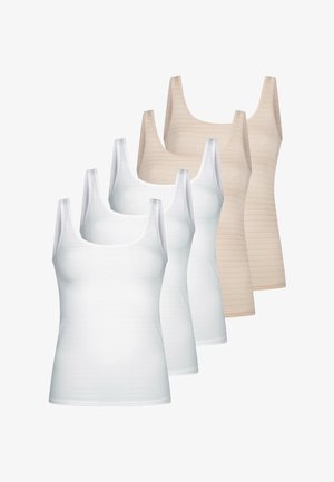 Vier mouwloze tanktops op een rij, twee witte vooraan en twee beige achteraan, allemaal met een ronde hals en een aansluitende pasvorm.