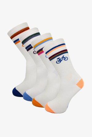 Weiße Socken mit bunten Streifen und einem Fahrradmotiv. Erhältlich in vier Varianten, mit kontrastierenden Akzenten an Zehen und Ferse.