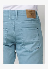 Seleccionado, verde claro   light green