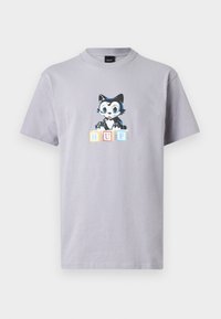 Unselected, lilac chalk