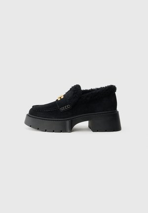 Loafers - black