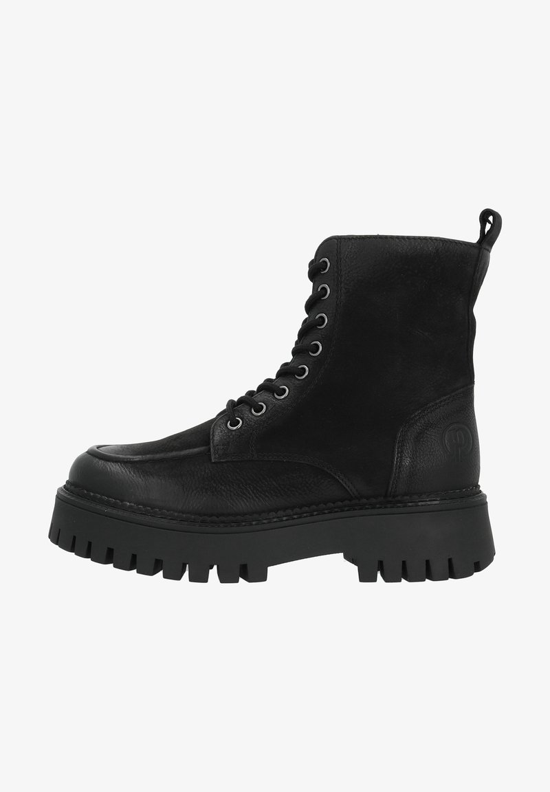 Botte de combat en cuir noir avec semelle crantée épaisse, lacets à l'avant, cheville haute et languette à l'arrière.