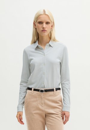 Marc O'Polo, MARC O'POLO JERSEY-POLOSHIRT REGULAR AUS GEBRUSHTEM SINGLE JERSEY - Button-down blouse - frosty blue