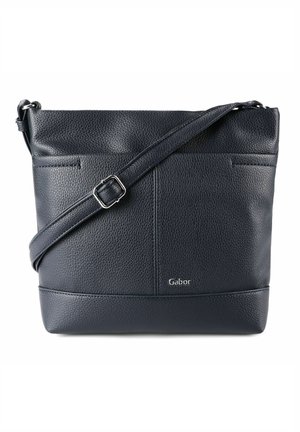 Czarna torebka na ramię z teksturowanej skóry, z regulowanym paskiem i logo „Gabor” na środku z przodu.