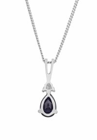 Sidabrinė vėrinys su kriaušės formos tamsiai violetiniu brangakmeniu pakabuke. Pakabukas turi poliruotą paviršių ir minimalistinį dizainą su subtiliomis detalėmis.