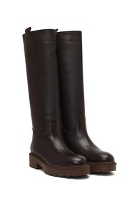 Bruine leren kniehoogte laarzen met een gestructureerde afwerking, een afgeronde neus en een platte rubberen zool. Heeft minimale stiksels en een treklus.