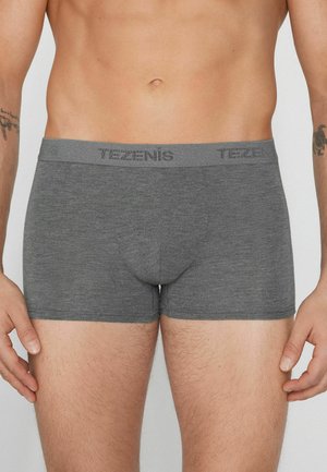 - Bokserki z krótkimi nogawkami