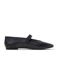 Chaussure plate en cuir noir avec bout pointu et bride unique sur le cou-de-pied, talon bas et finition lisse.