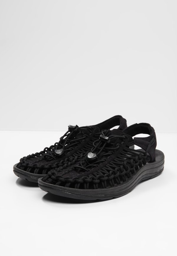 UNEEK - Walking sandals3