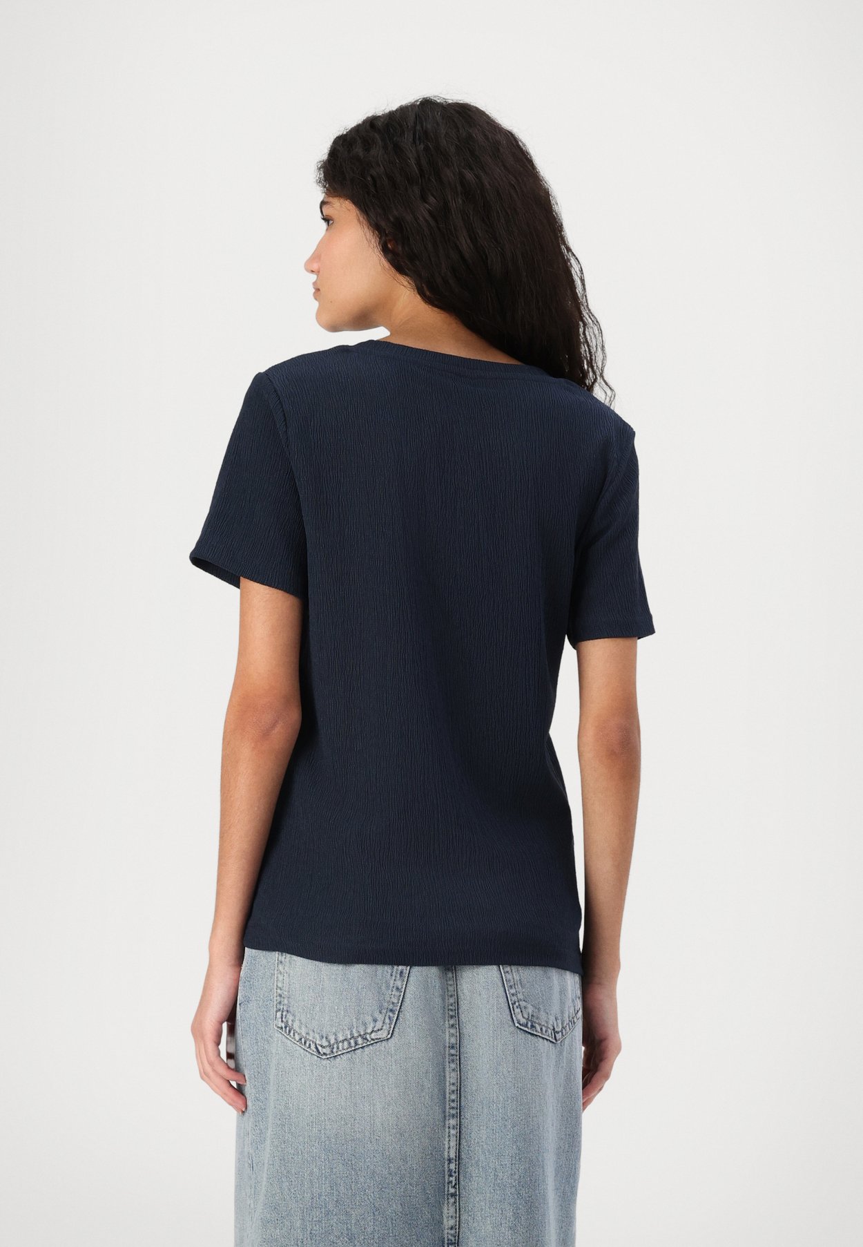 ONLNANNA V NECK