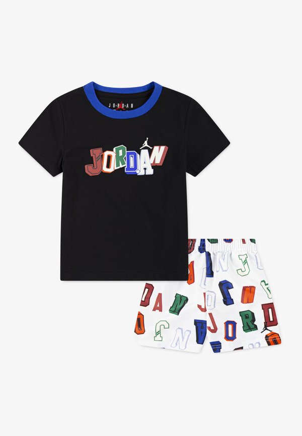 COURT OF LEGENDS UNISEX SET - Shorts - sail