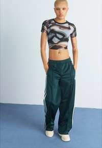 Thumbnail Image 2
