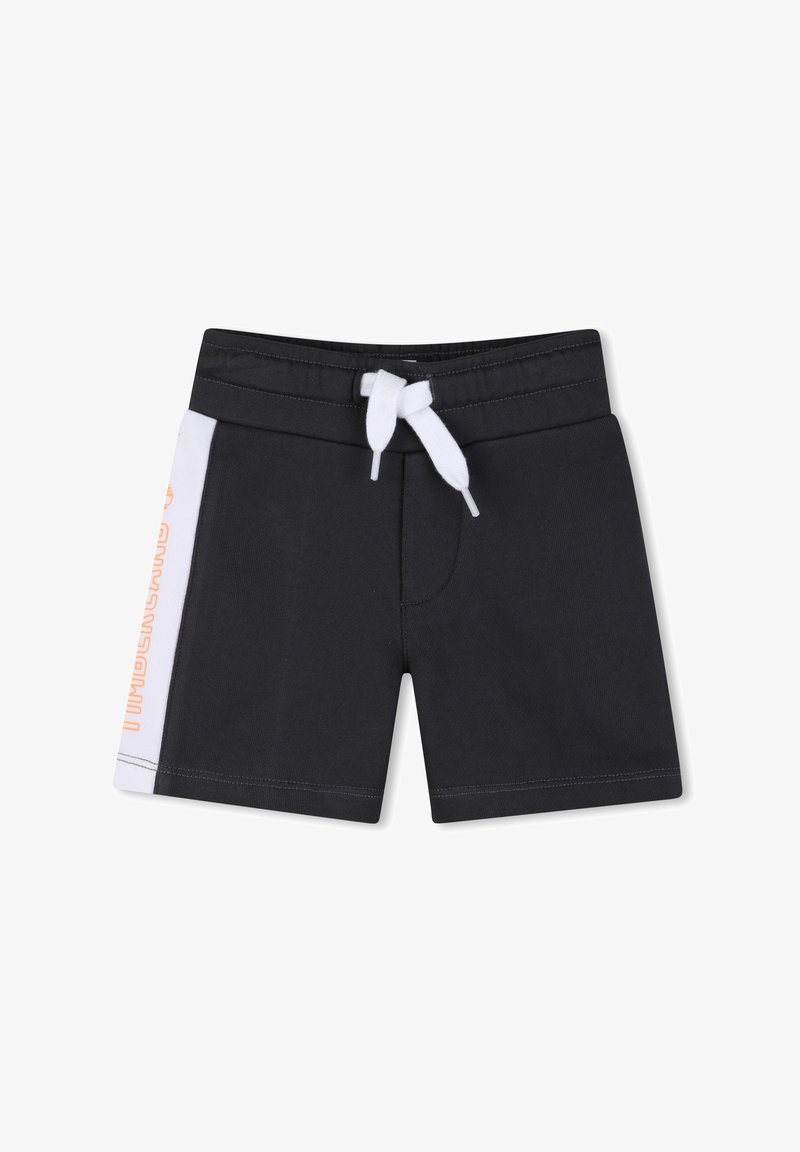 Shorts pour tout-petit noirs avec bande blanche sur le côté, cordon blanc à la taille élastique et texte orange sur le panneau latéral gauche.