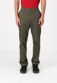 Tommy Hilfiger DENTON STRUCTURE - Chinos - army green
