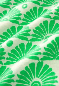 Next FLUTTER SLEEVE SQUARE NECK - REGULAR FIT - Denní šaty - green palm