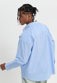 Thumbnail Image 4