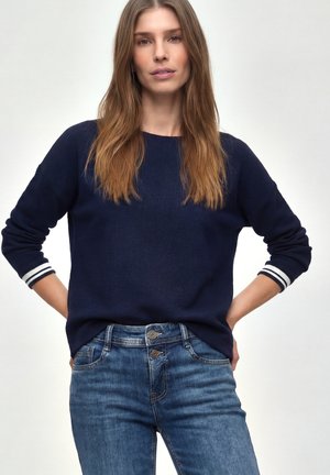 Street One MIT TAPEDETAILS - Camiseta de manga larga - blau