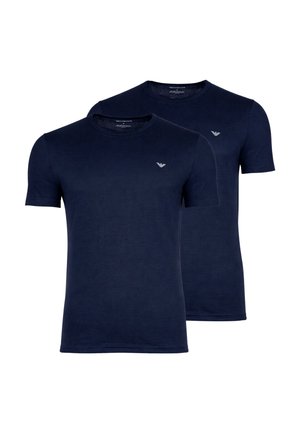 Due t-shirt blu navy a maniche corte con collo a giro, con piccolo logo grigio sul lato sinistro del petto, disposte affiancate su sfondo bianco.