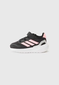 RUNFALCON UNISEX - Tekaški copati za cesto - core black/pink spark/silver-coloured