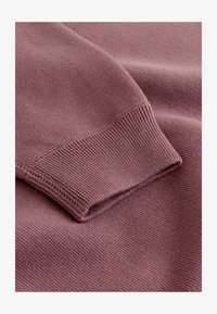 Ei valittu, damson pink