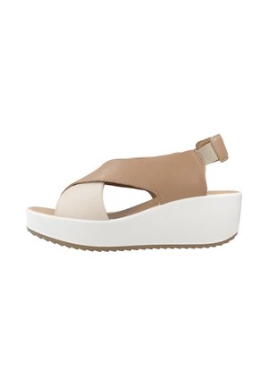Platform sandals - brown