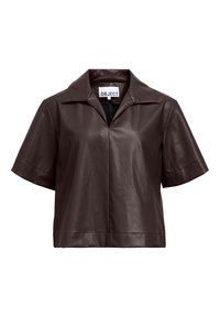 Chemise à manches courtes en faux cuir marron foncé avec un col large et une patte de boutonnage dissimulée, présentée sur un fond blanc.