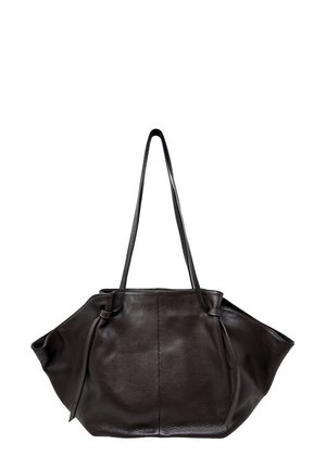 Borsa tote in pelle marrone scuro con finitura morbida e testurizzata, manici lunghi e forma morbida e rilassata con pieghe laterali.