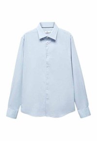 Chemise bleu clair à manches longues en tissu lisse. Elle présente un col classique et une fermeture boutonnée à l'avant avec une coupe droite.