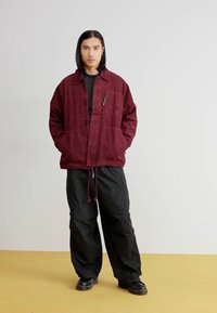 adidas Originals CHORE COAT - Tunn jacka - shadow red