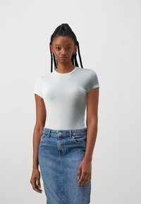 Gina Tricot - SOFT TOUCH SHORT SLEEVE - Jednoduché tričko - offwhite Miniatura obrázku 1