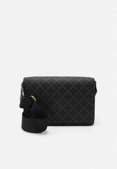 By Malene Birger LOENNA - Soma ar siksnu pāri ķermenim - charcoal