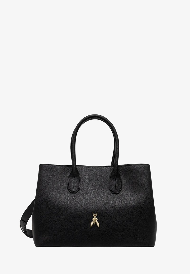 Borsa a tracolla in pelle nera con manici doppi, texture liscia, logo d'oro a forma di ape che arricchisce la parte frontale e una tracolla regolabile.