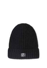Gorro de lana negro con ala doblada que presenta un pequeño logotipo metálico de DKNY en el centro frontal.