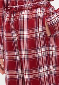 Tommy Hilfiger SHIRT - Pyjama set - deep rouge
