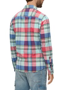 s.Oliver KARIERTES - Overhemd - türkis