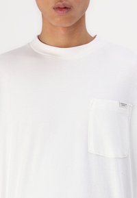 American Eagle POCKET TEE - Hosszú ujjú felső - white