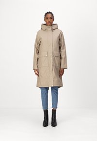 Barbour International WYATT SHOWERPROOF - Αδιάβροχο μπουφάν - light trench