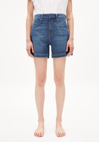 ARMEDANGELS Farkkushortsit - blue denim