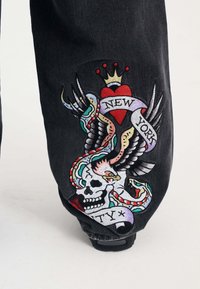 Thumbnail Image 8