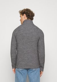 DRYKORN ARVID - Jersey de punto - grau