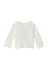 Wit baby shirt met lange mouwen en een eenvoudige ronde hals, met ribgebreide manchetten, weergegeven vanaf de achterkant op een witte achtergrond.