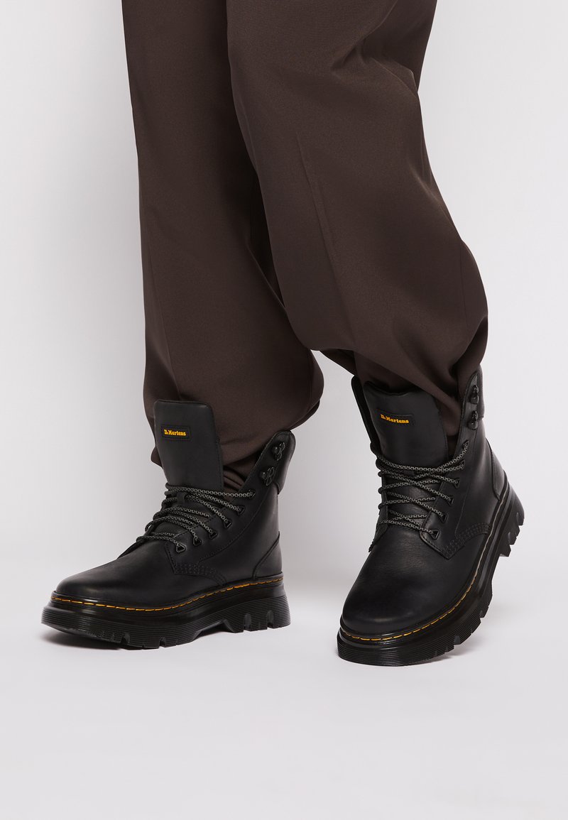 Dr. Martens - TARIK WYOMING UNISEX - Bottines à lacets - black, Agrandir